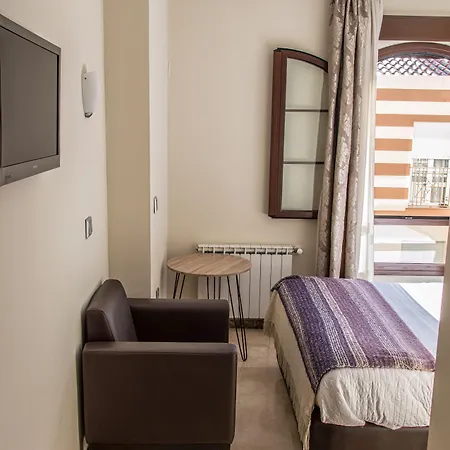 Sevilla 4*