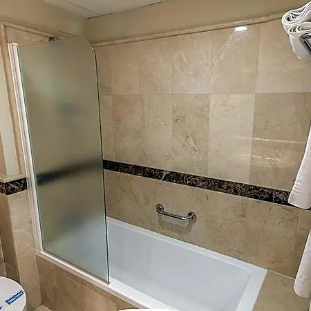 Sevilla 4*