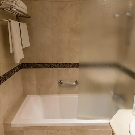 Sevilla 4*